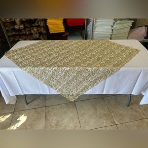 Diamond overlay tablecloth/ diamante